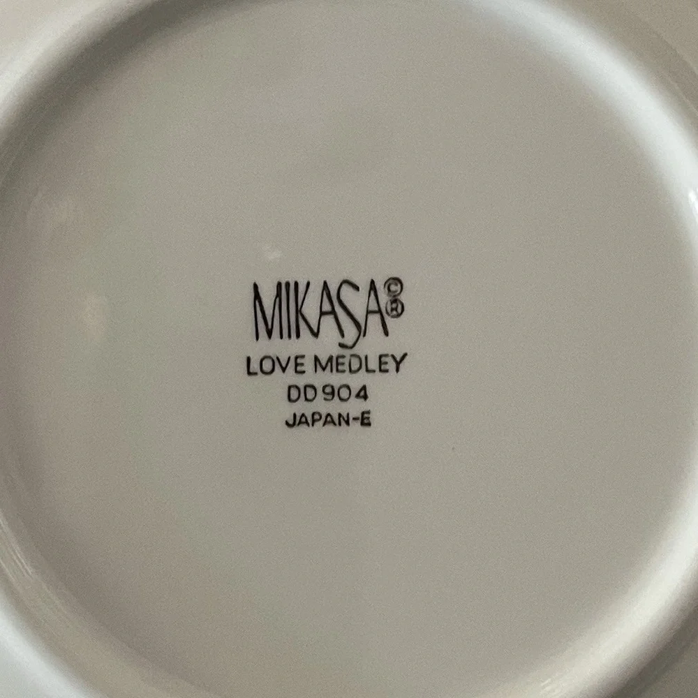Mikasa set love